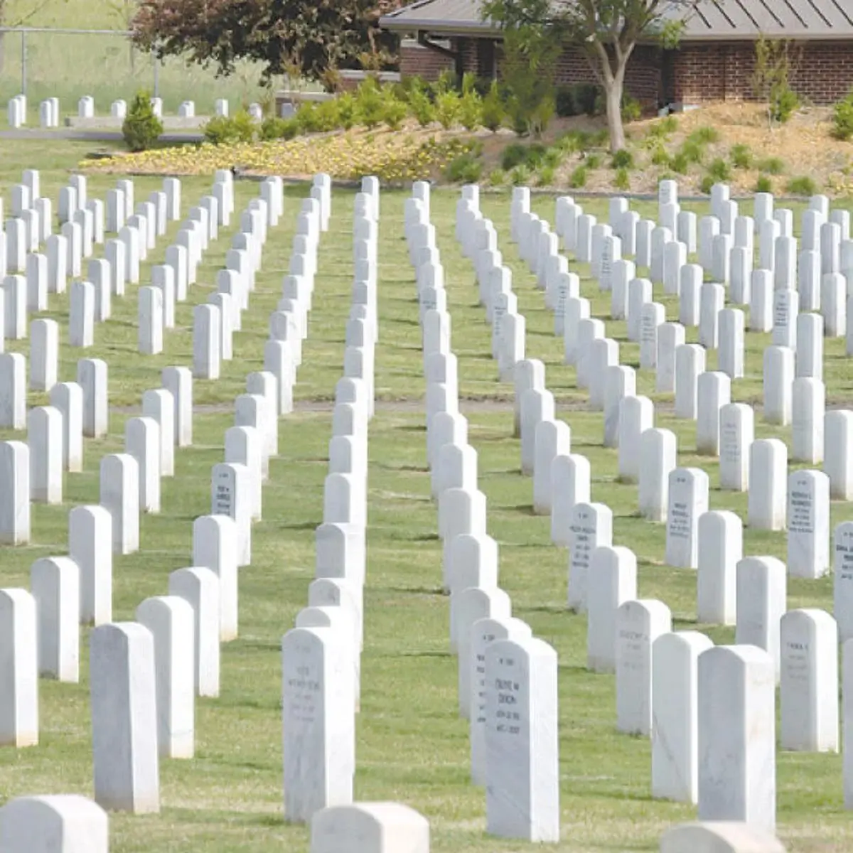 Fort-Gibson-National-Cemetary-1_E160F5A5-5056-A36A-0BEBDE78065920A2-e160f2c15056a36_e1610633-...webp