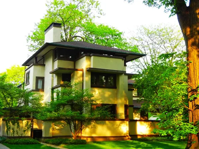 Frank-Lloyd-Wright-Oak-Park concrete house.webp