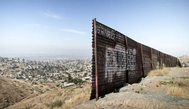FT_08.24.15_borderFence.webp
