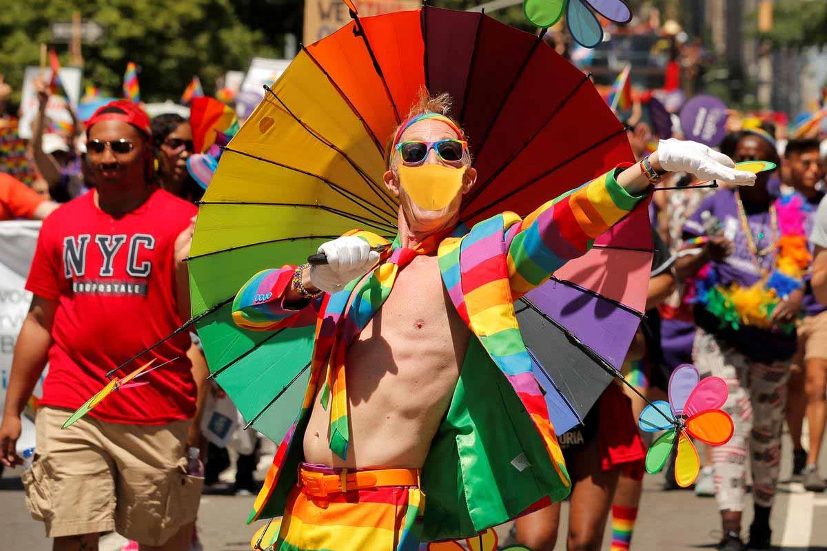 gay parade 1.jpg