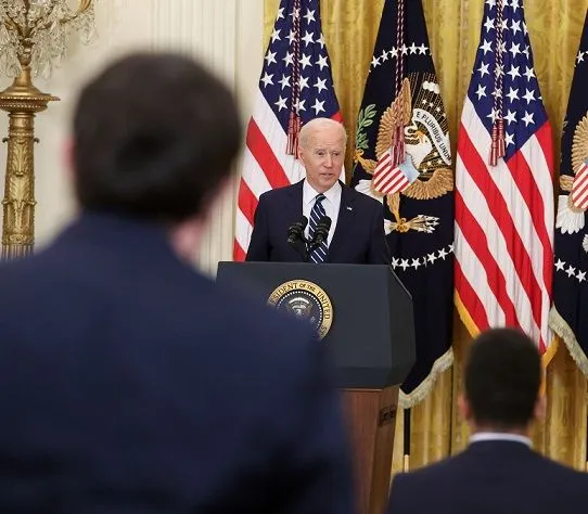 Glasser-BidenFirstPressConference.jpg
