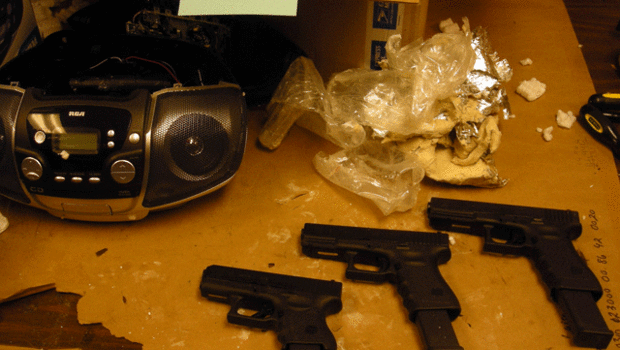 GUNS.gif