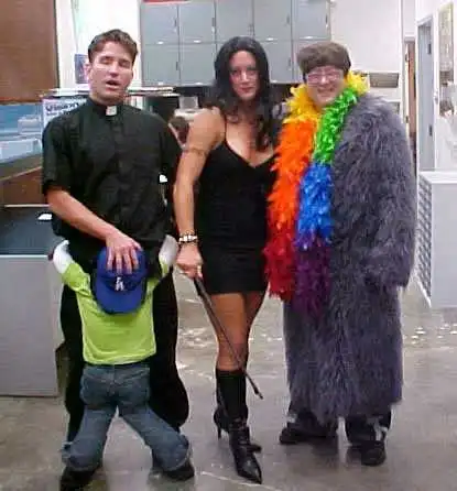 hallopriest.webp