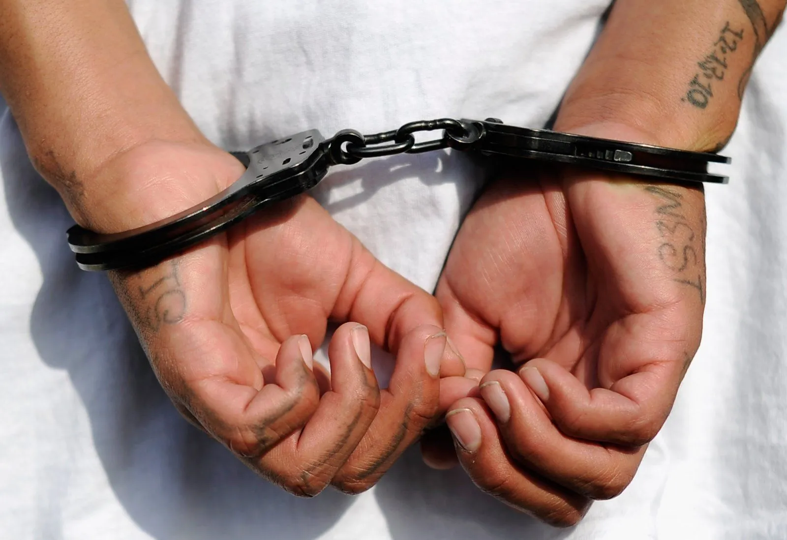Handcuff.webp
