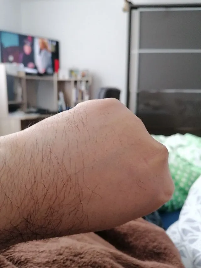 hands.webp