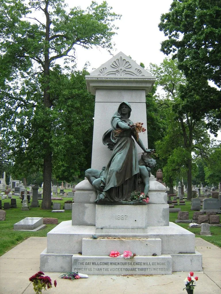 Haymarket_Martyr's_Memorial.webp