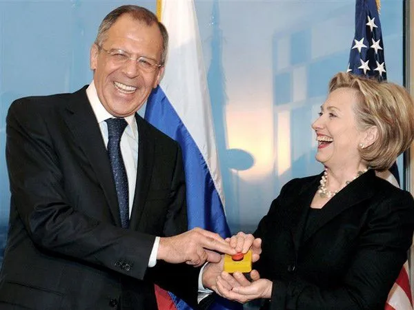hillary-lavrov.webp