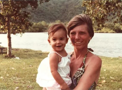 https___cdn.cnn.com_cnnnext_dam_assets_190422132012-02-tulsi-gabbard.webp