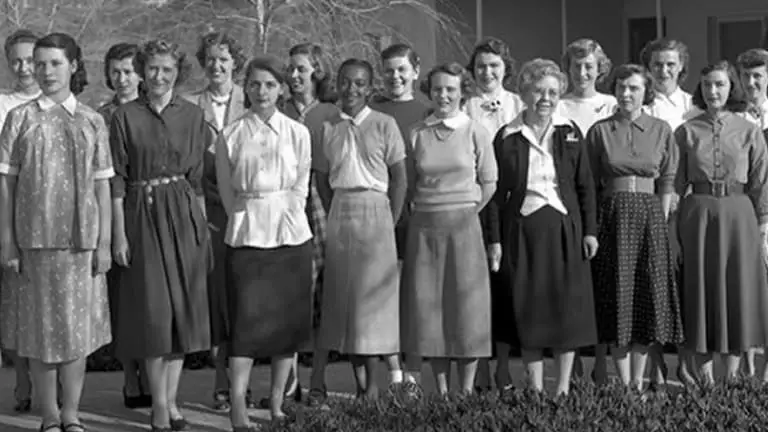 human-computers-the-women-of-nasas-featured-photo.webp