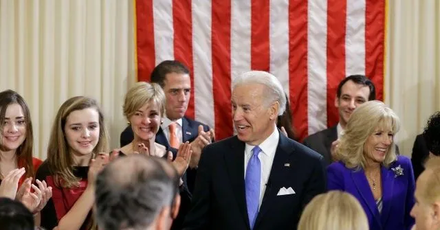 Joe-Biden-smiling-family-applauding-ap-640x335.webp