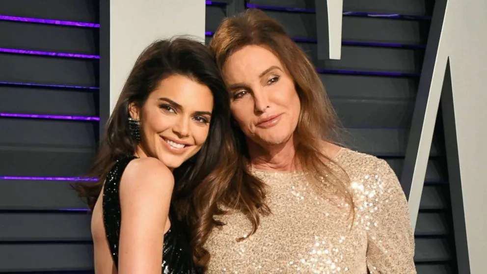 kendall-caitlyn-jenner-01-gty-jc-190225_hpMain_16x9_992.webp