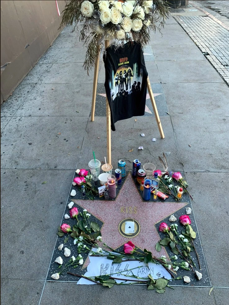 kiss on the boulevard.webp