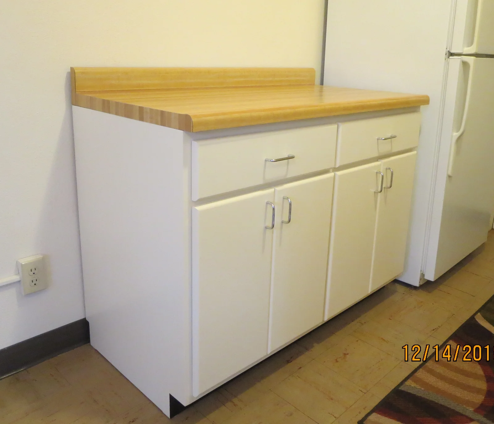 Kitchen cabinet.webp