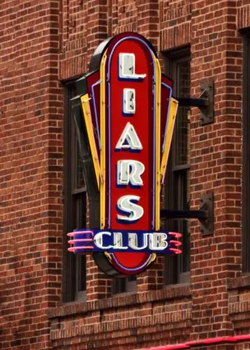 liars-club-d7k_1211_358x500.webp