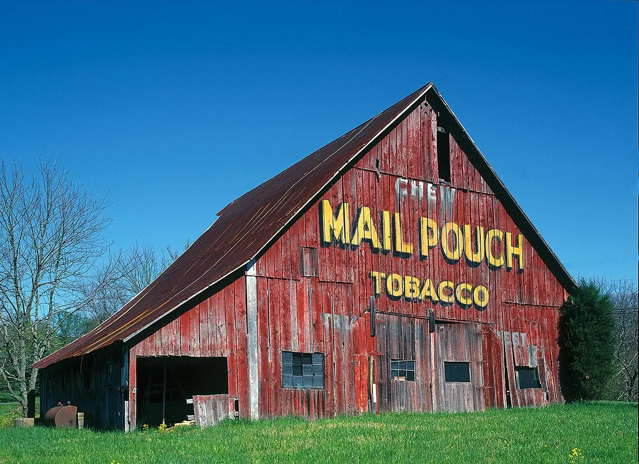 mail-pouch-barn-near-nashville-indiana.webp