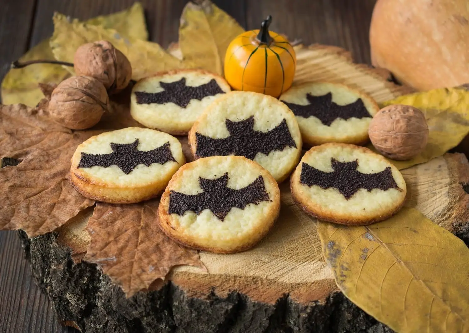 main_b_halloween-bat-cookies.webp