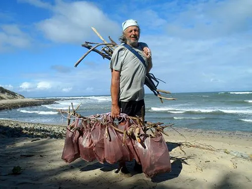 making-money-from-beachcombing.webp