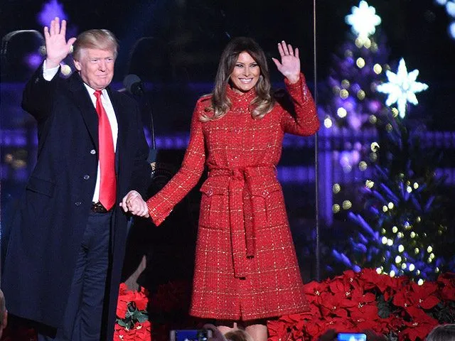 MelaniaTreeLightingRevised-640x480.webp