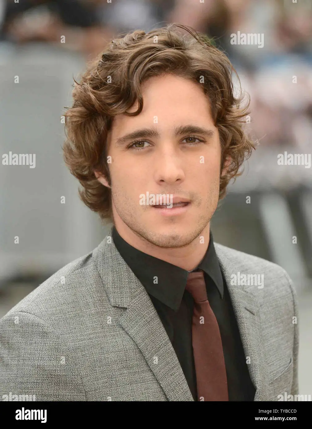mexican-singer-and-actor-diego-boneta-attends-the-european-premiere-of-rock-of-ages-at-the-od...webp