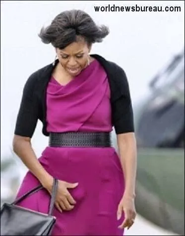 michelleobama-caught-scratching-her-balls.webp