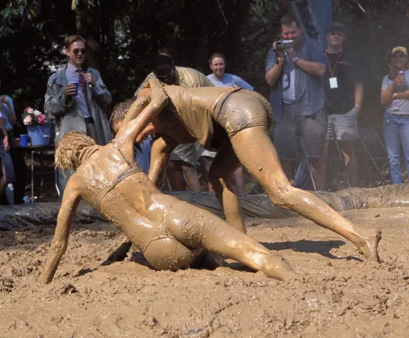 mud-wrestling.webp