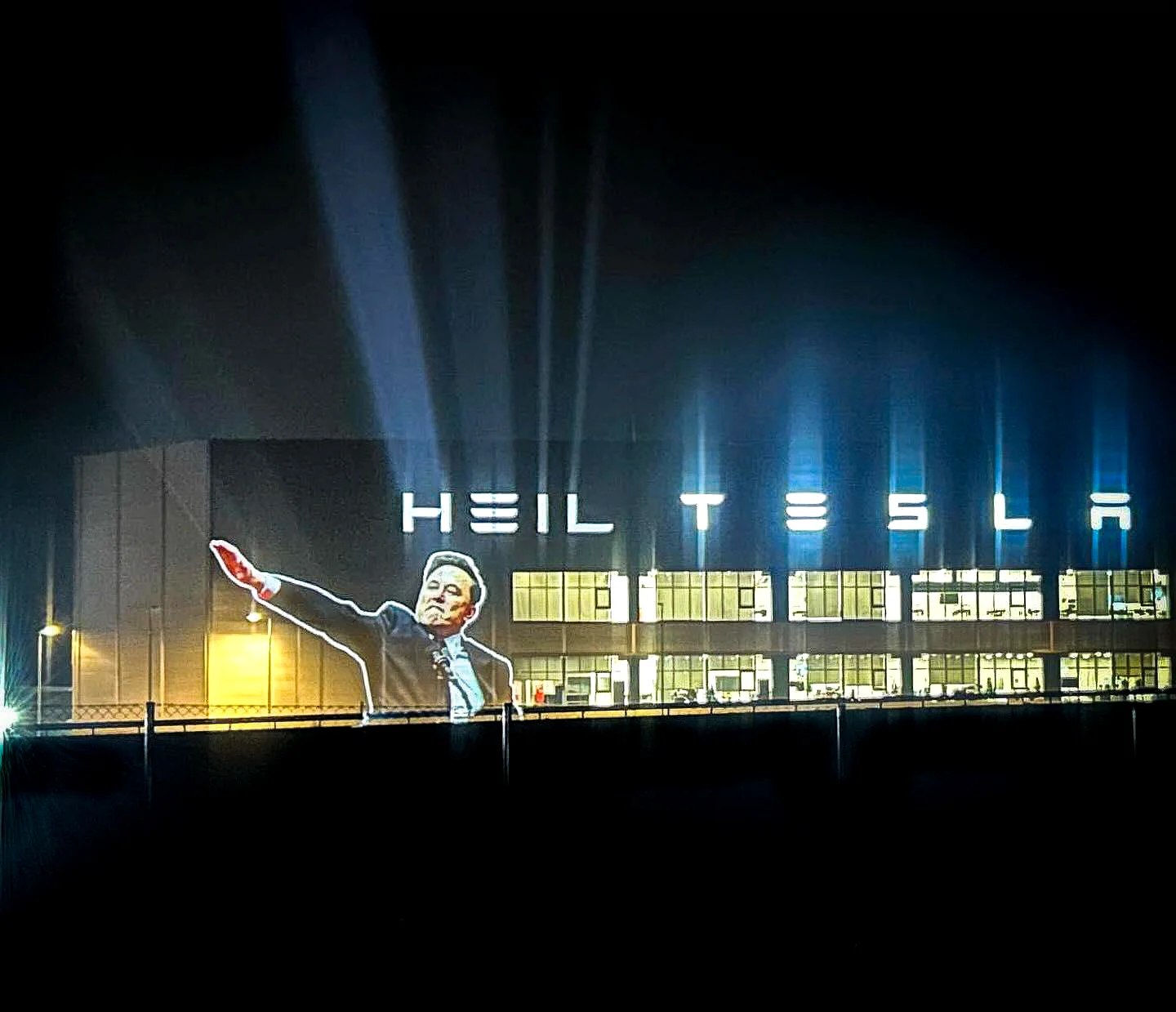 Musk Heil Tesla.webp