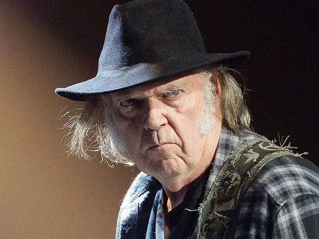 NeilYoungGoogle-640x480.webp