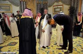 obama bowing.webp