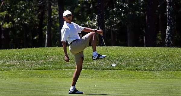 obama golfing 2.webp