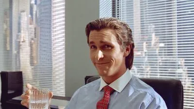 Patrick-Bateman-Smiling-400x225.webp