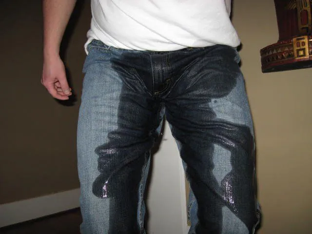Peeing_6273ea_1814005.webp