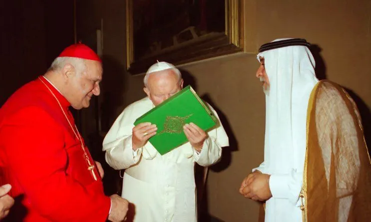 POPE kissing Quran.webp
