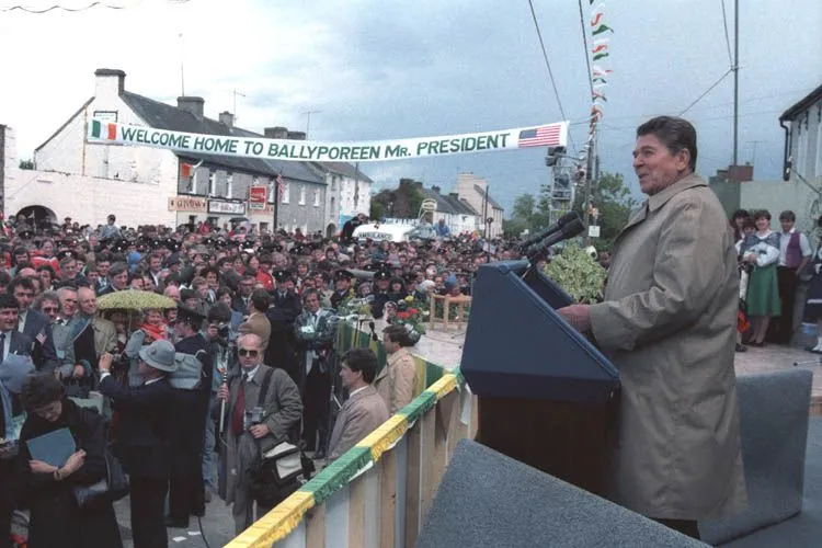 President_Reagan_in_Ballyporeen_Ireland.webp