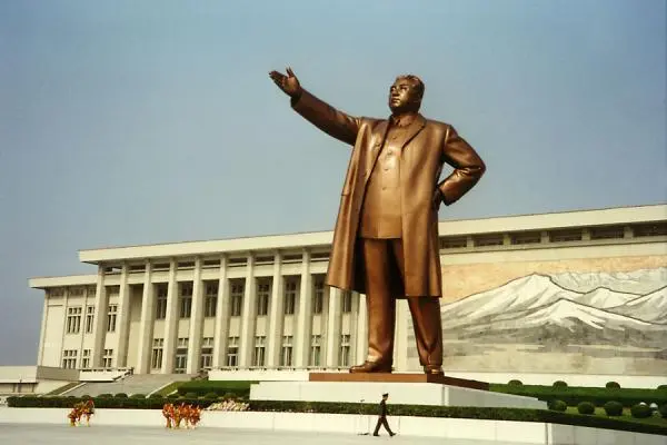 pyongyang-monuments01.webp