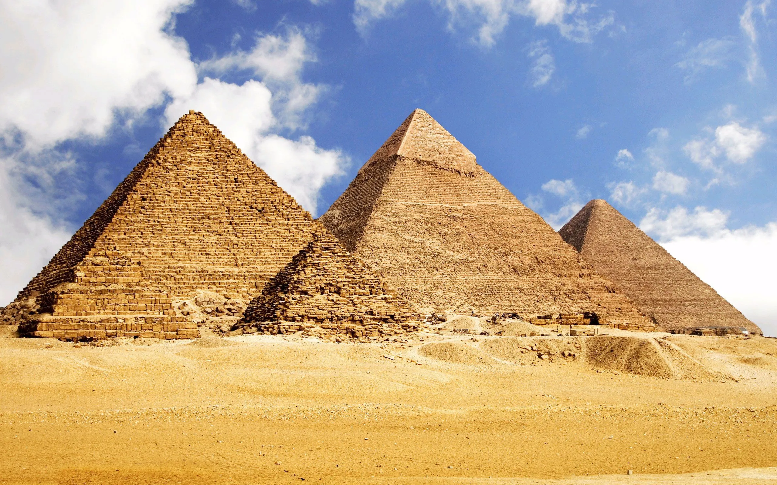 Pyramids-Egypt.webp