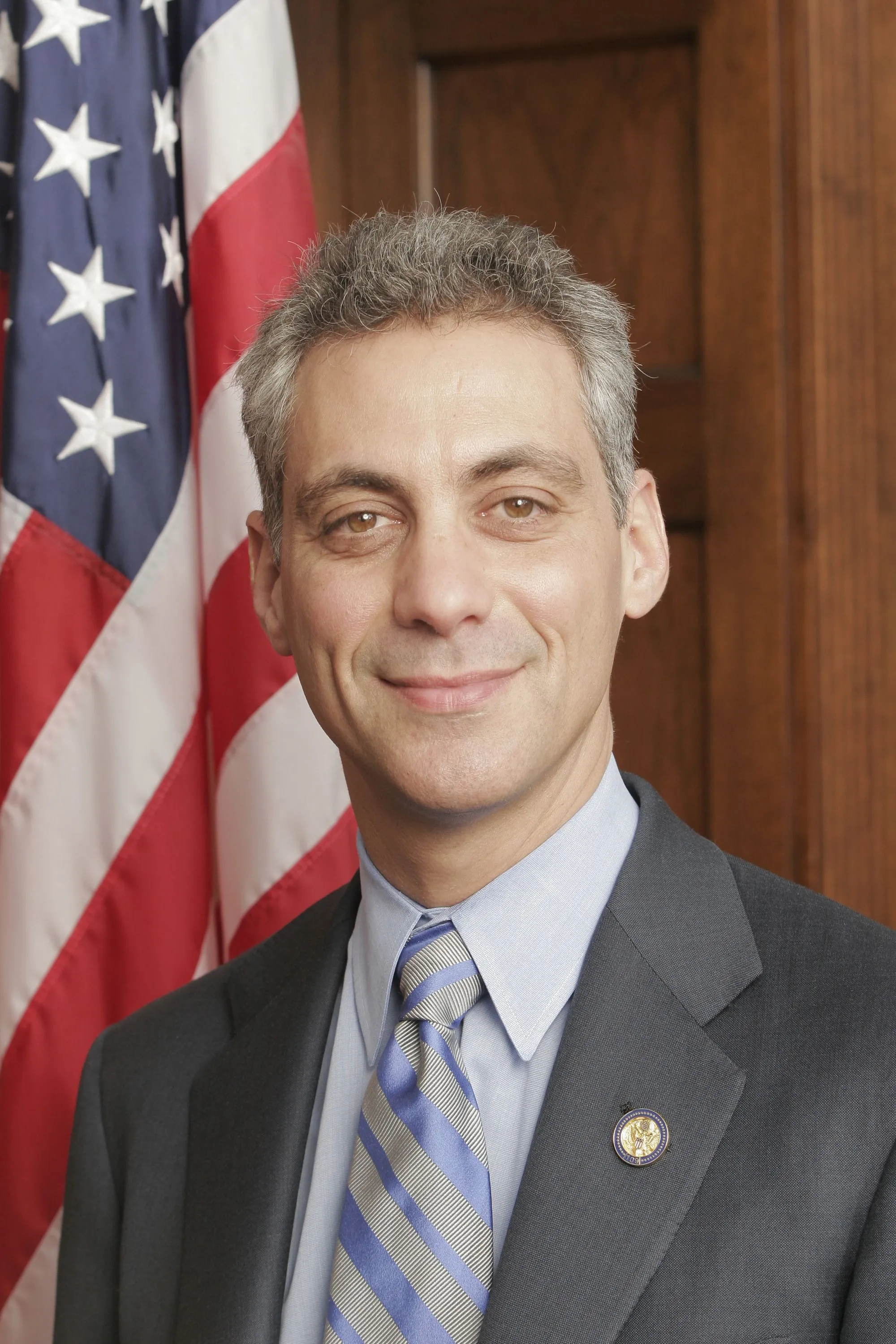 Rahm_Emanuel,_official_photo_portrait_color.webp