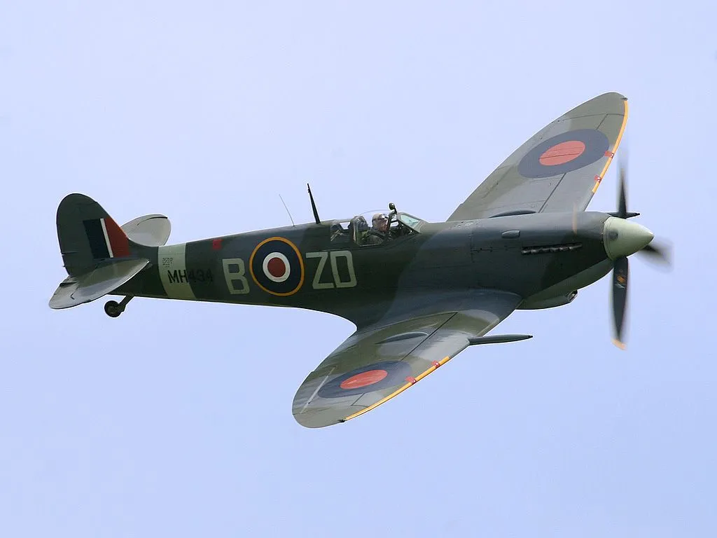 Ray_Flying_Legends_2005-1.webp