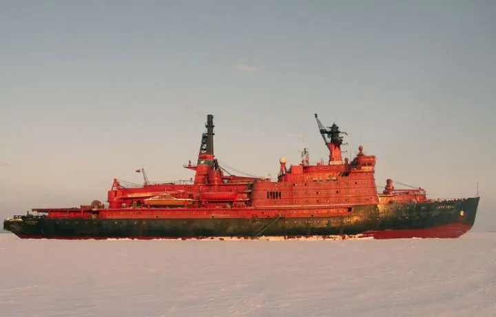 russian_icebreaker_artika.webp