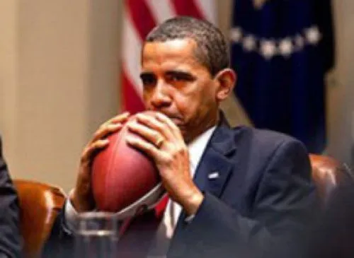 s-OBAMA-FOOTBALL-large1.webp