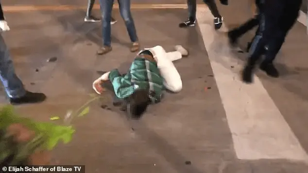 Screenshot_2020-06-09 29030354-8373657-The_alleged_business_owner_s_body_lies_twisted_in_the_...webp