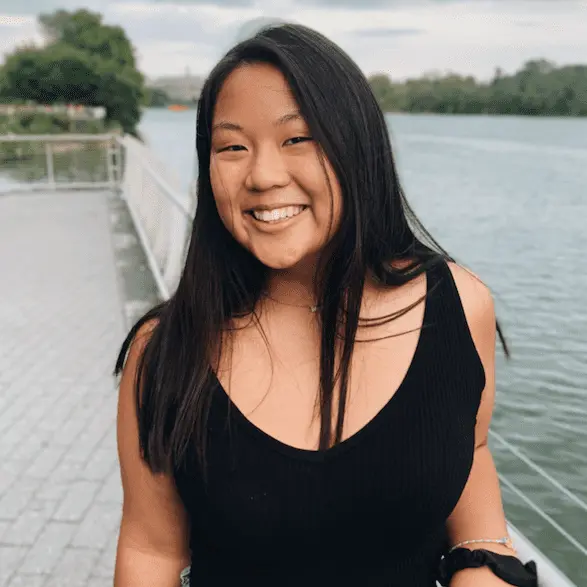 Screenshot_2020-06-25 5dbf5c9a5533471a808f2bec_Emma Rosman png (PNG Image, 587 × 587 pixels).png