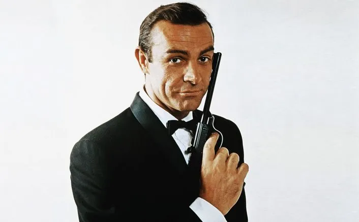 sean-connerys-pistol-used-in-first-james-bond-movie-auctioned-sold-for-a-whopping-256000-001.webp