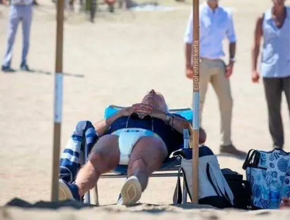 stuttering **** at the beach.webp