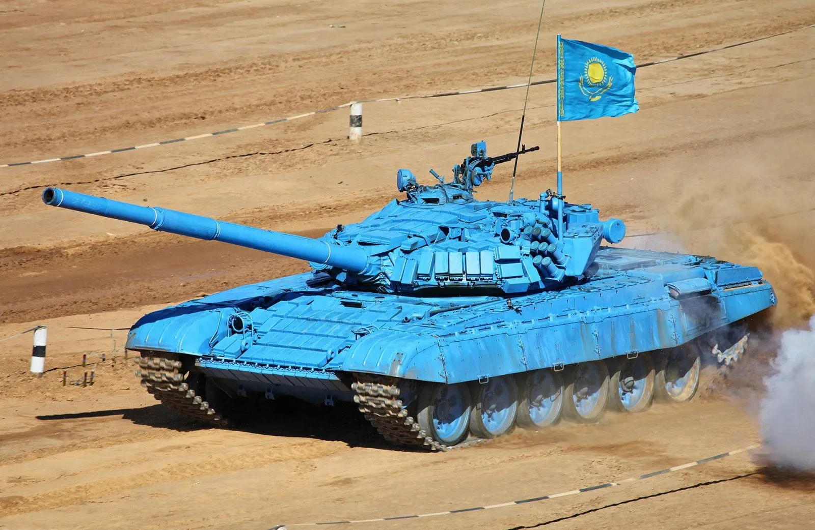 T-72B_-TankBiathlon2013-28.webp