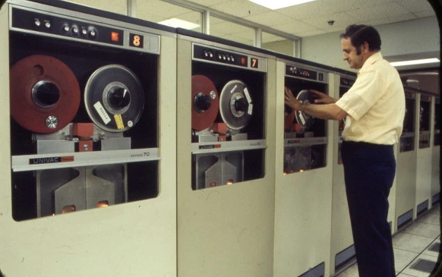 Tape-drives-70s.webp