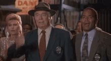 tenor (8).gif