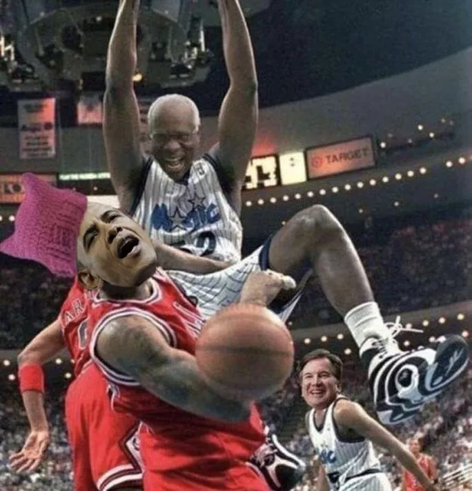 thomas dunk obama.webp