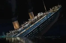 Titanic_sinking.webp