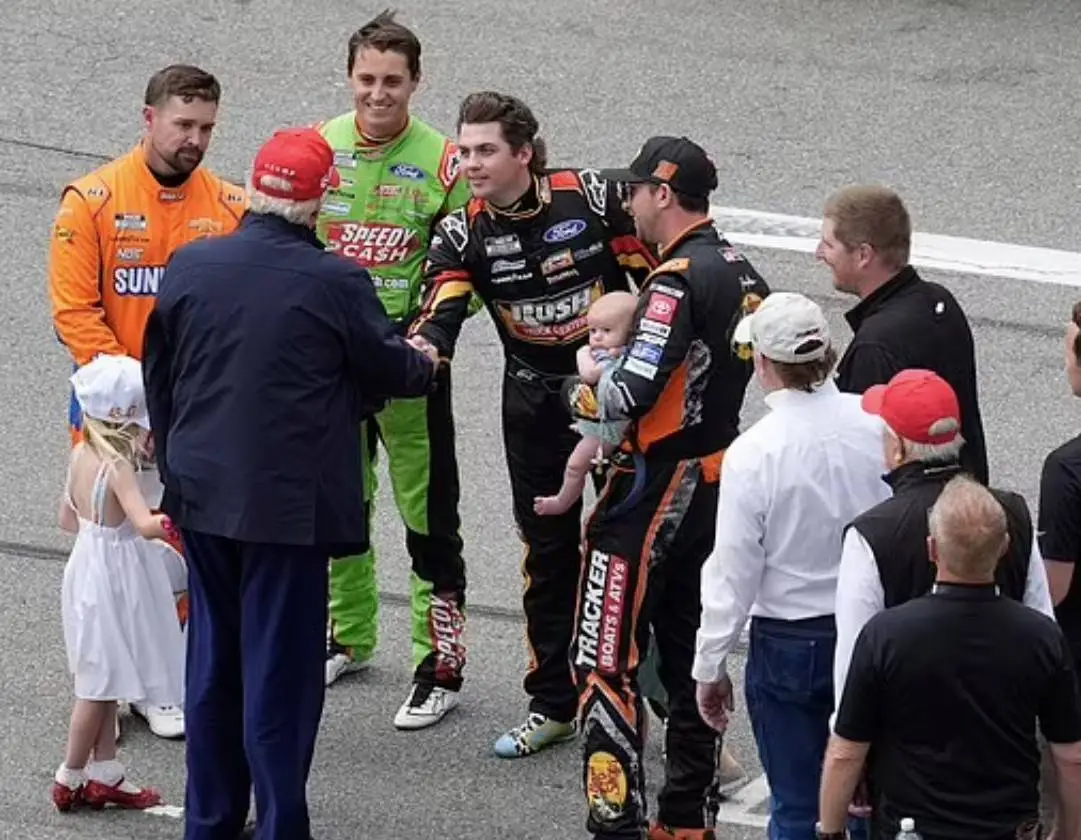 trump daytona500fkfkfh.webp
