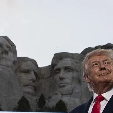 Trump posing with Mt. Rushmore cropped.jpeg